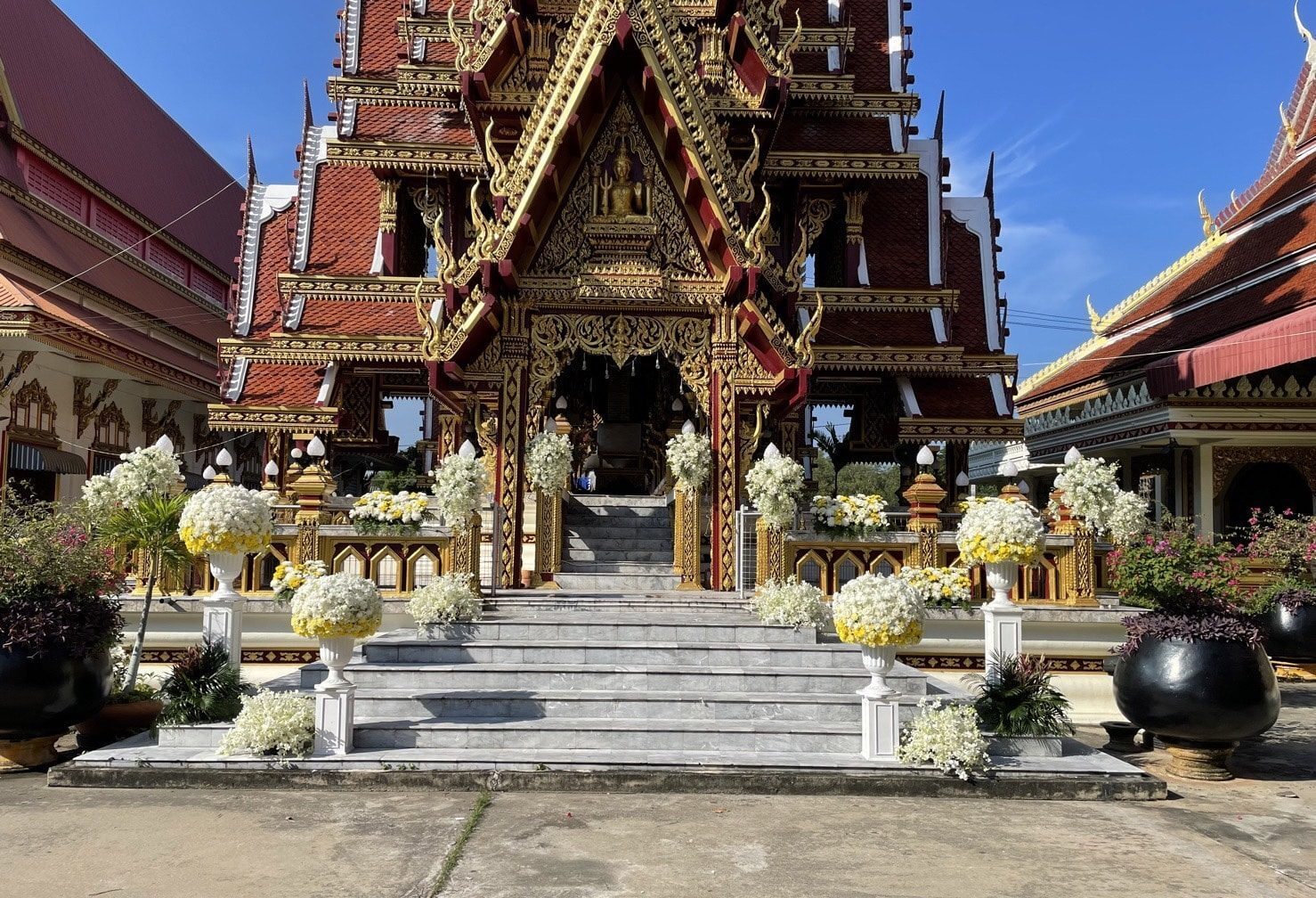 พวงหรีดดอกไม้หน้าเมรุ วัดโคก ส่งถึงวั